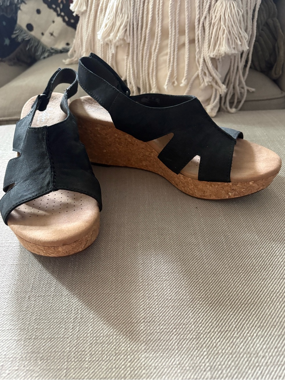 NWOT CLARKS Comfort Collection By Clarks Black Cork Wedge Sandal sz 9.5